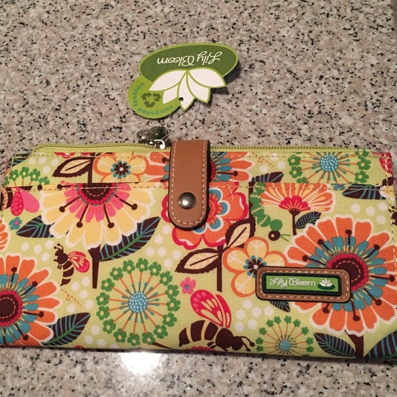 Lily Bloom Bags Lily Bloom Busy Bee Liza Travel Wallet Poshmark